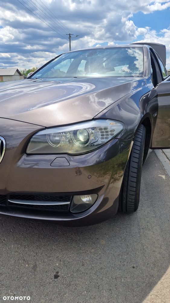 BMW Seria 5 525d - 10