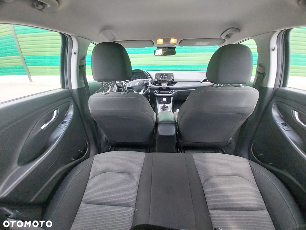 Hyundai i30 1.4 Classic + - 9