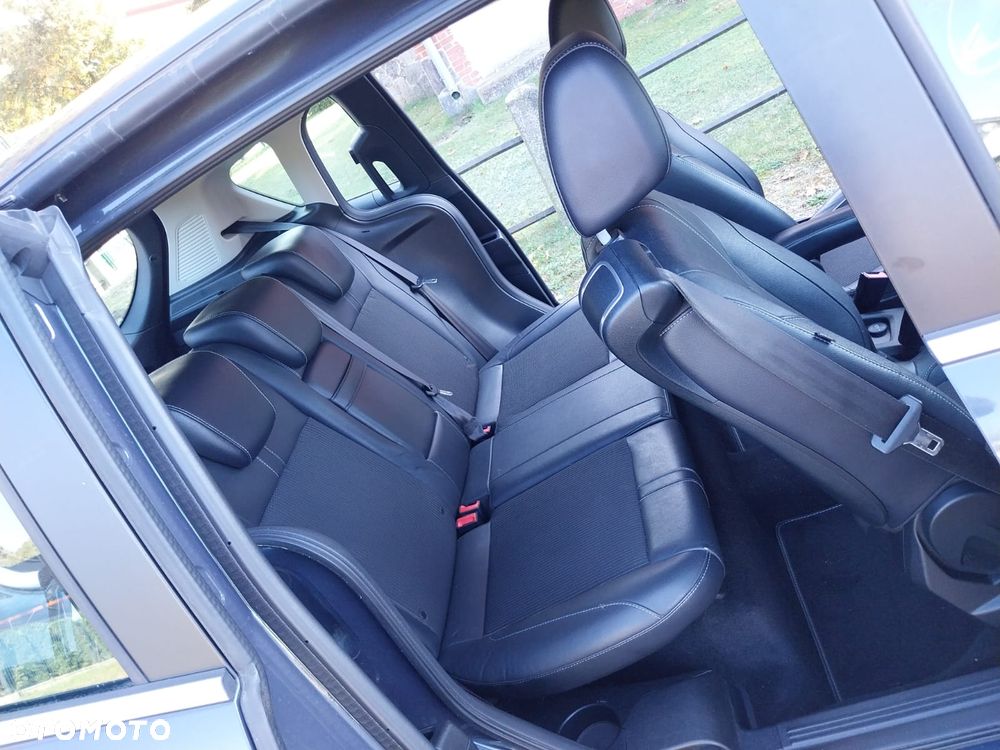 Ford B-MAX - 21