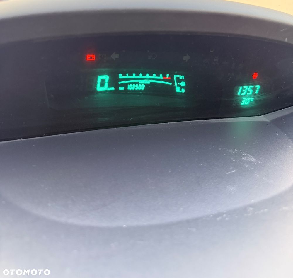 Toyota Yaris 1.3 Luna Hit - 14