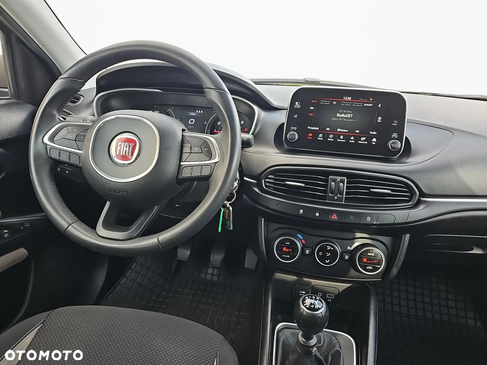 Fiat Tipo 1.4 T-Jet 16v Lounge - 16