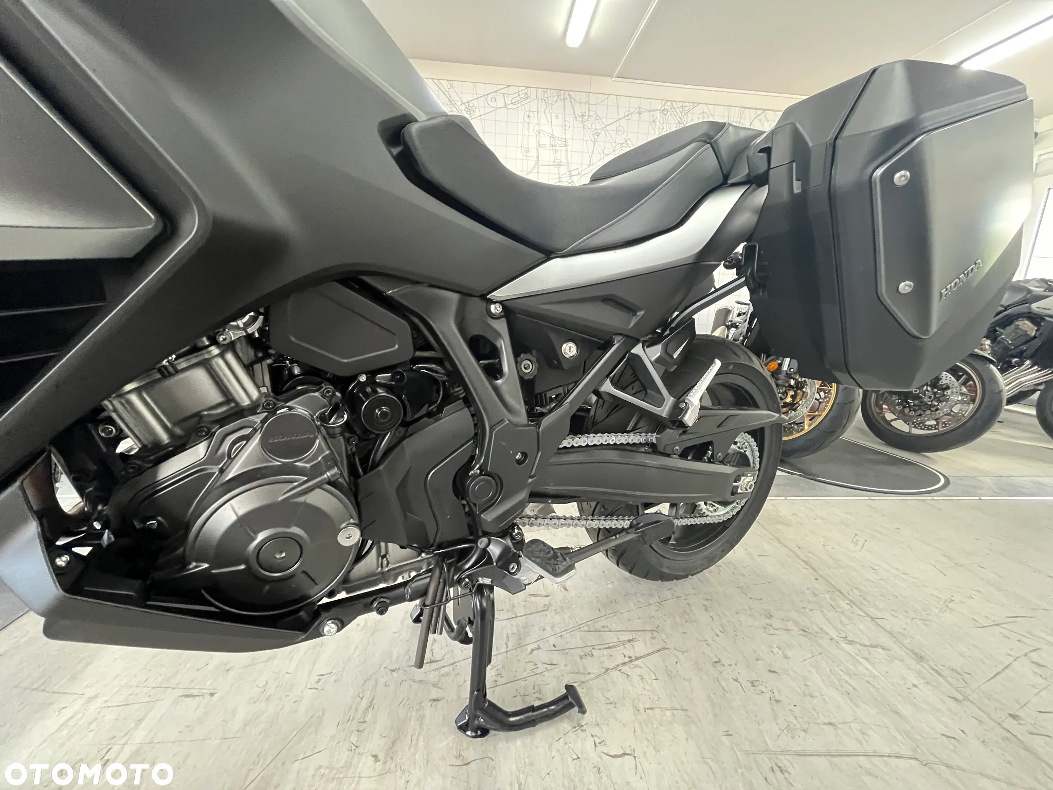Honda NT - 9