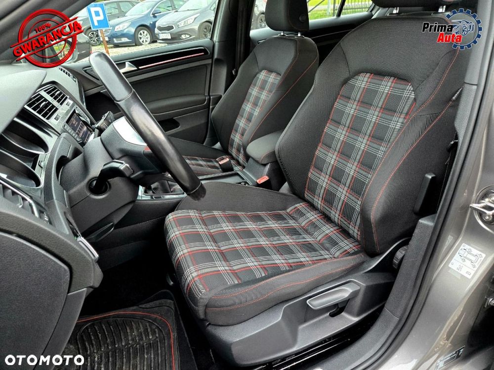 Volkswagen Golf - 16