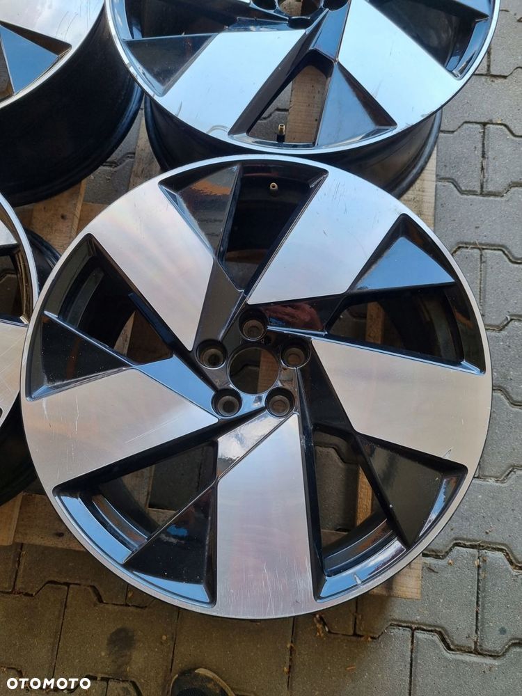 felgi volvo xc40 20 8j 9j et50,5 et58,5 - 2