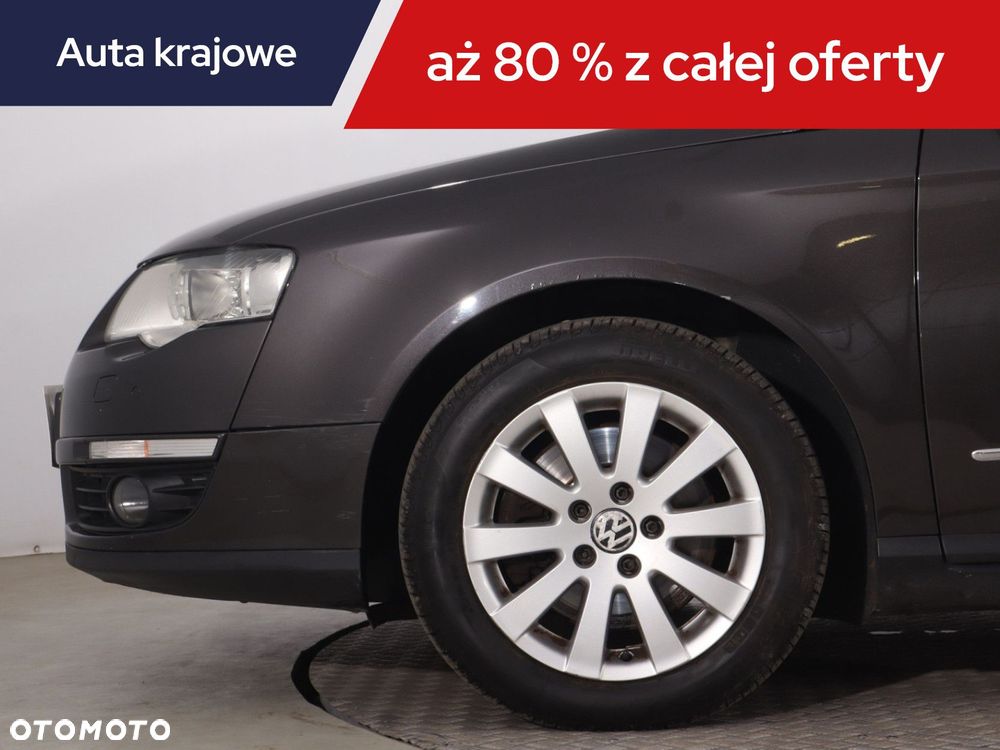 Volkswagen Passat - 16