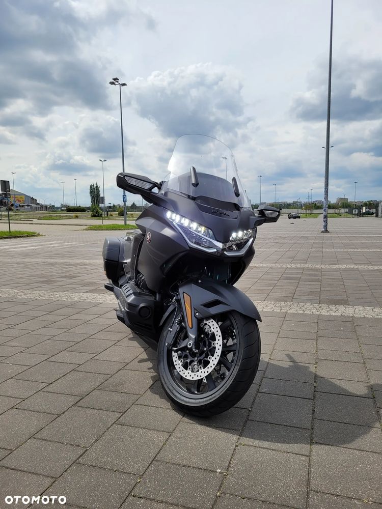 Honda GL - 12