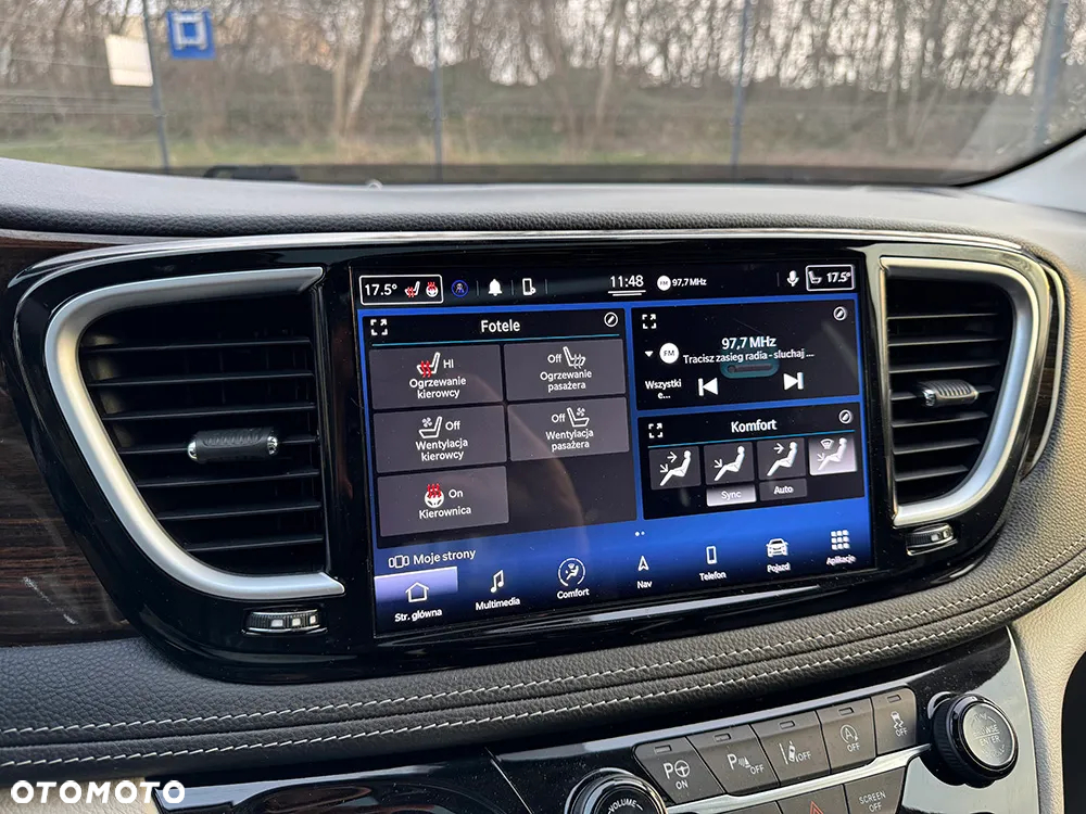 Chrysler Pacifica - 28