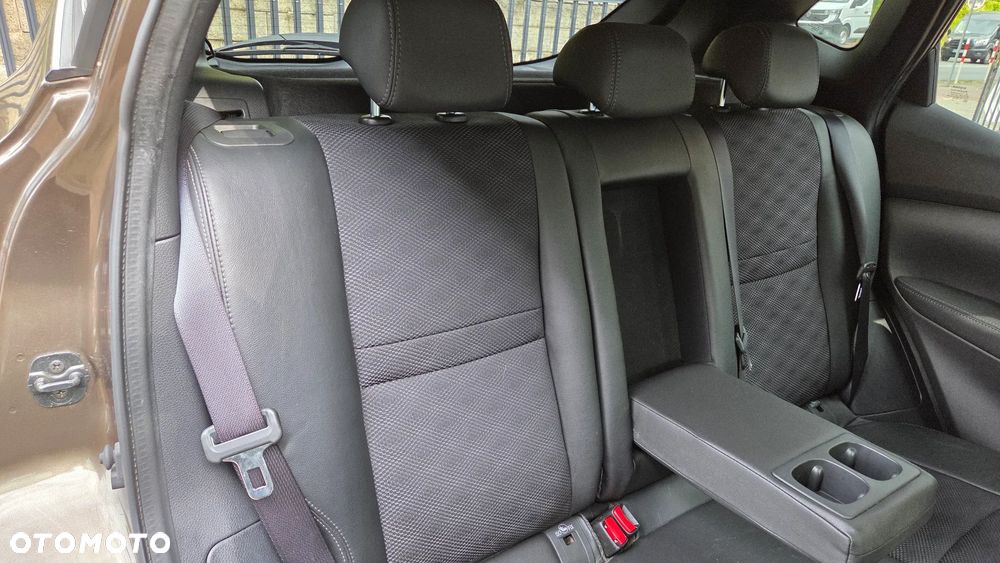 Nissan Qashqai 1.6 DIG-T N-Connecta - 27