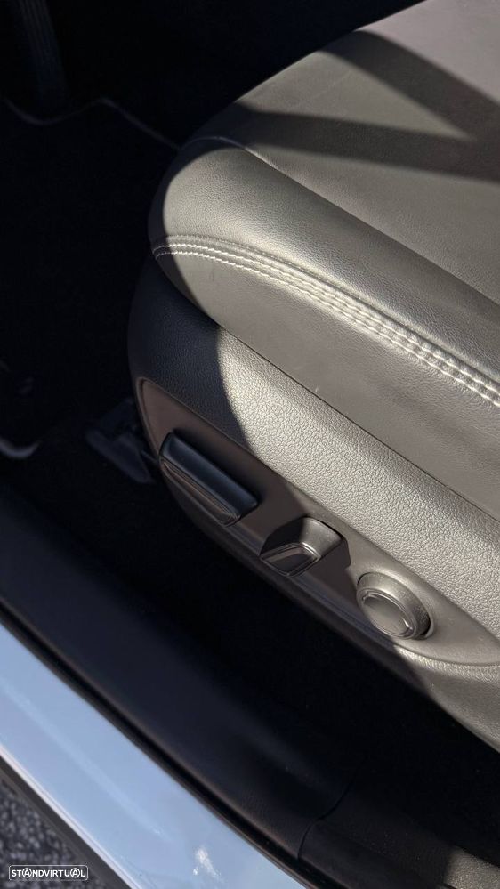 Toyota RAV4 2.5 HDF Exclusive AWD-i - 15