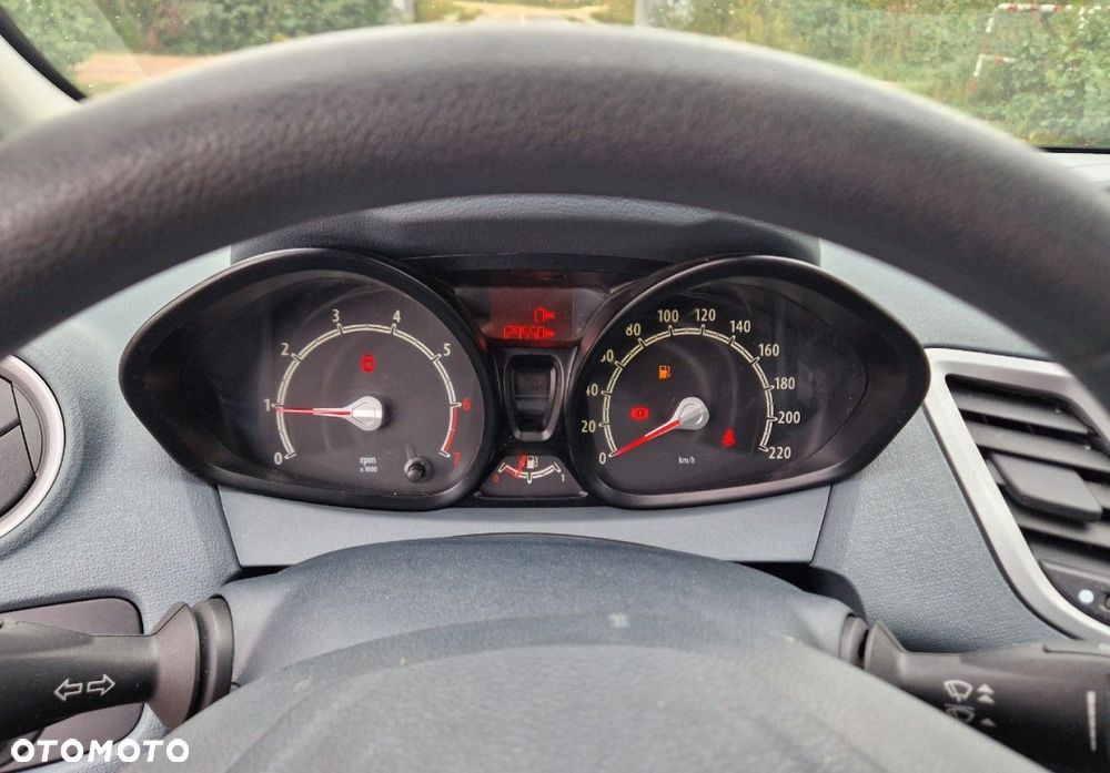 Ford Fiesta - 27