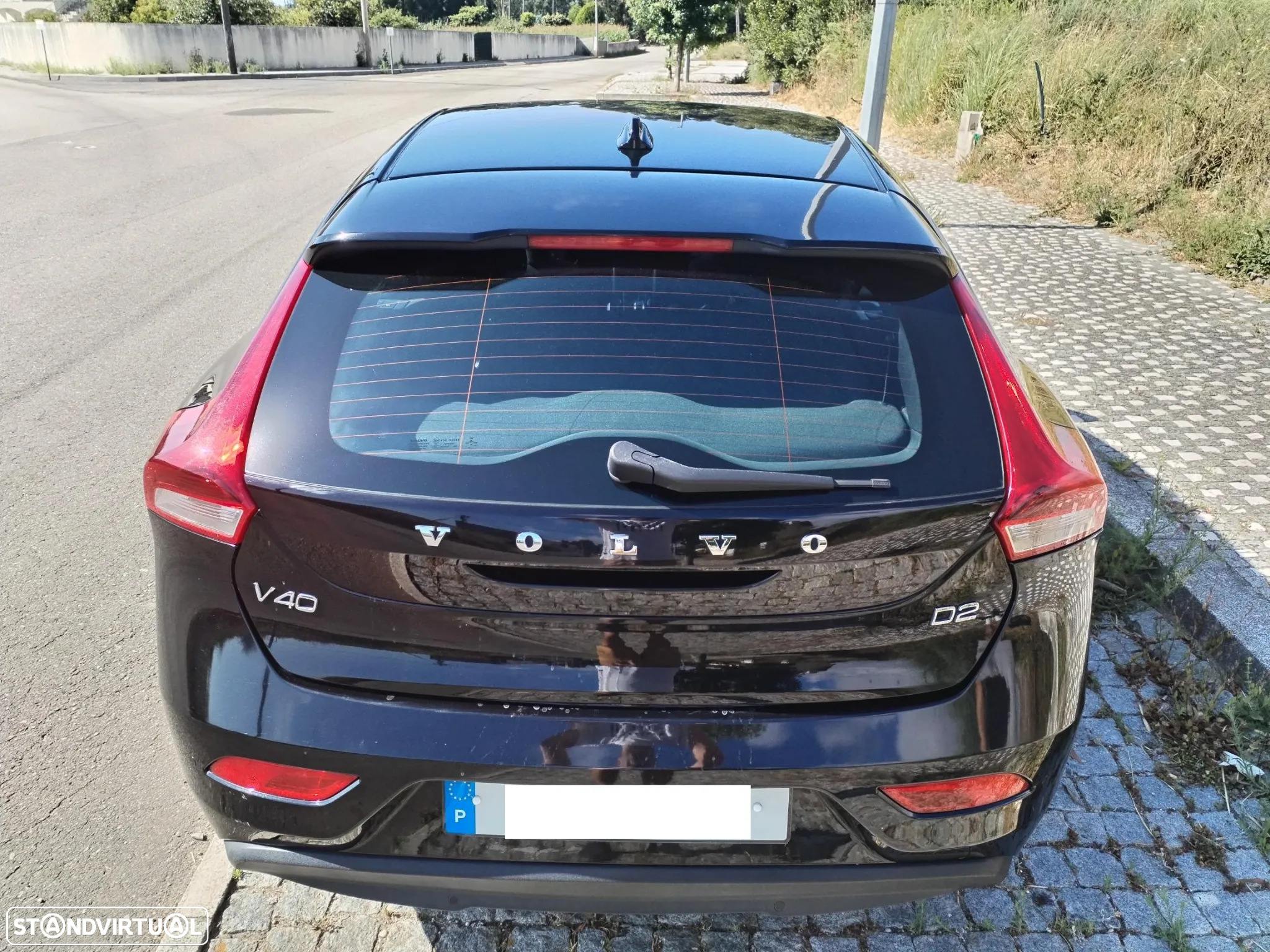 Volvo V40 2.0 D2 Momentum - 4