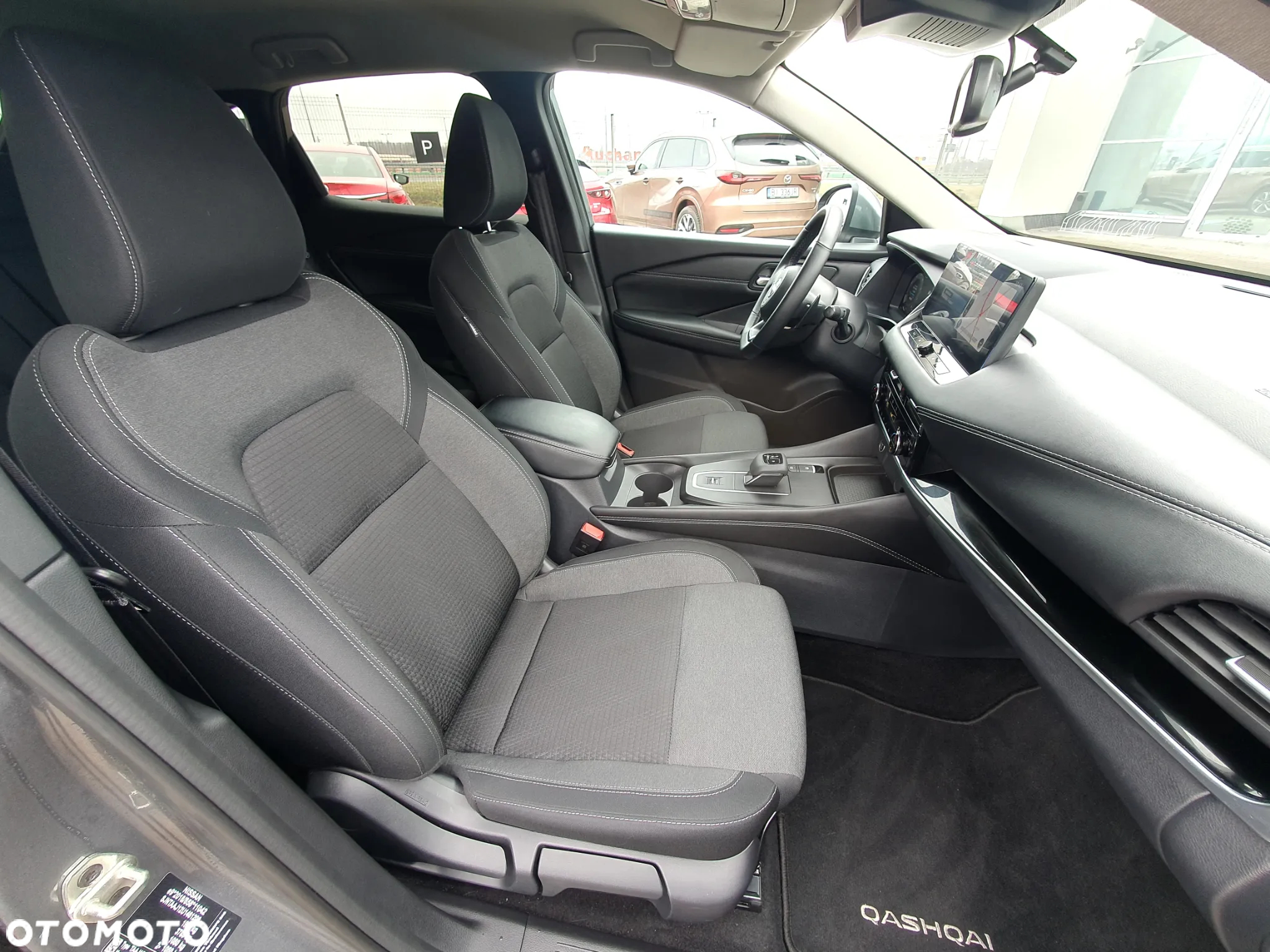 Nissan Qashqai 1.3 DIG-T mHEV N-Connecta Xtronic - 6
