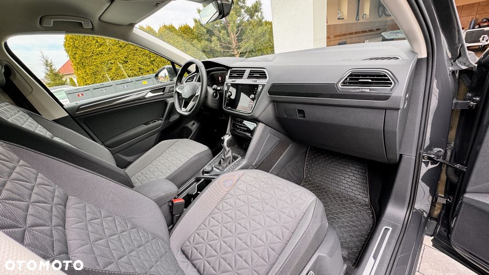 Volkswagen Tiguan 2.0 TDI SCR 4Mot Elegance DSG - 34