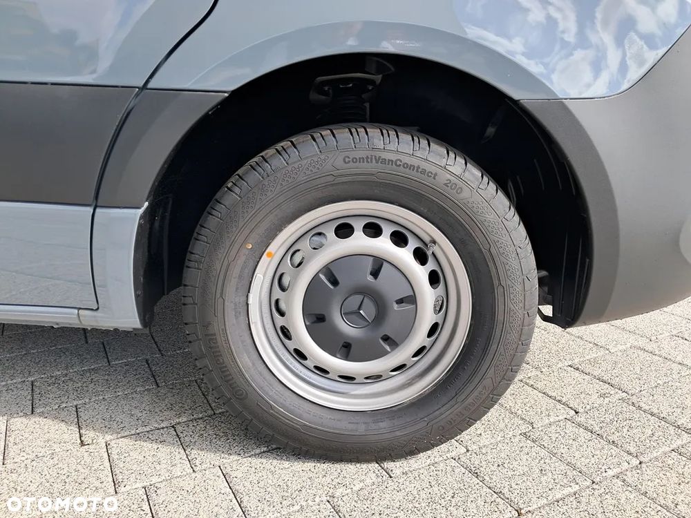 Mercedes-Benz Sprinter - 10