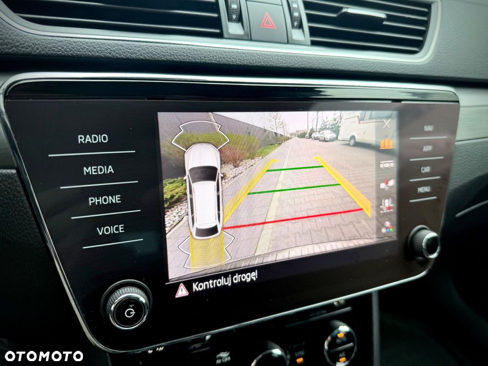 Skoda Superb 2.0 TDI SCR 4x4 Style DSG - 16