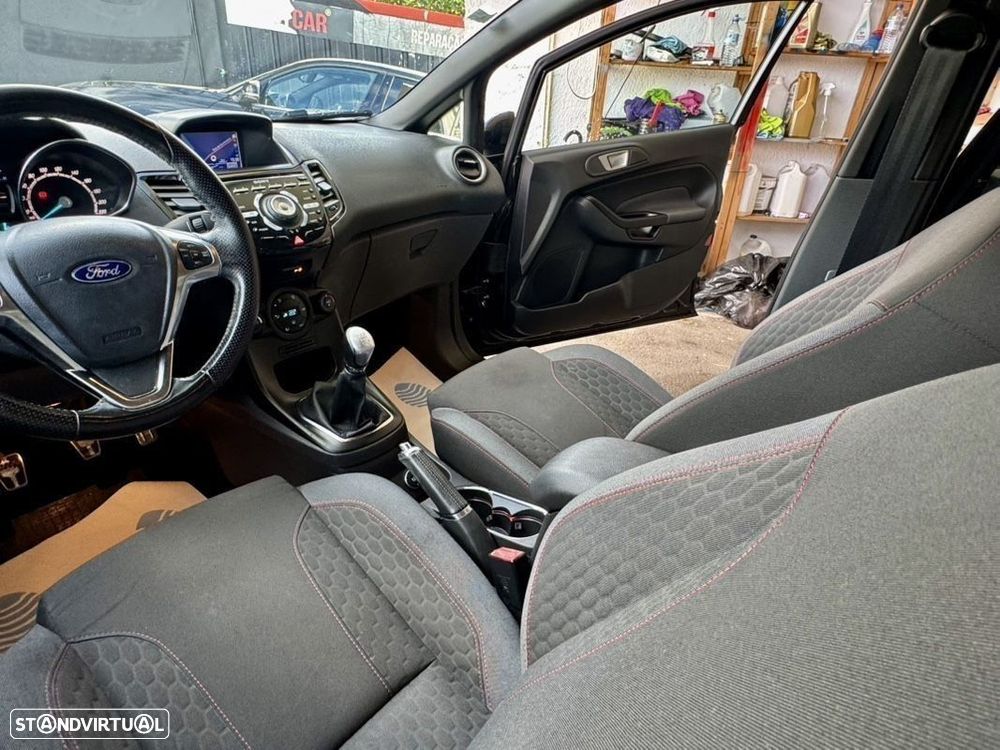 Ford Fiesta 1.5 TDCi STLine - 5