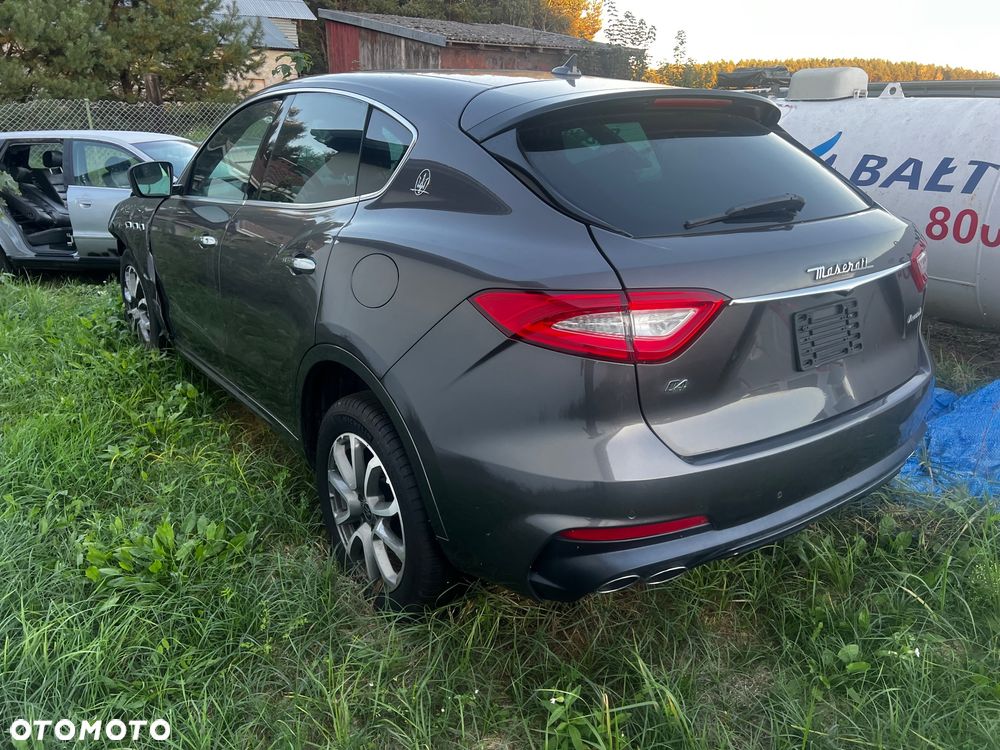 Maserati Levante Granlusso - 3