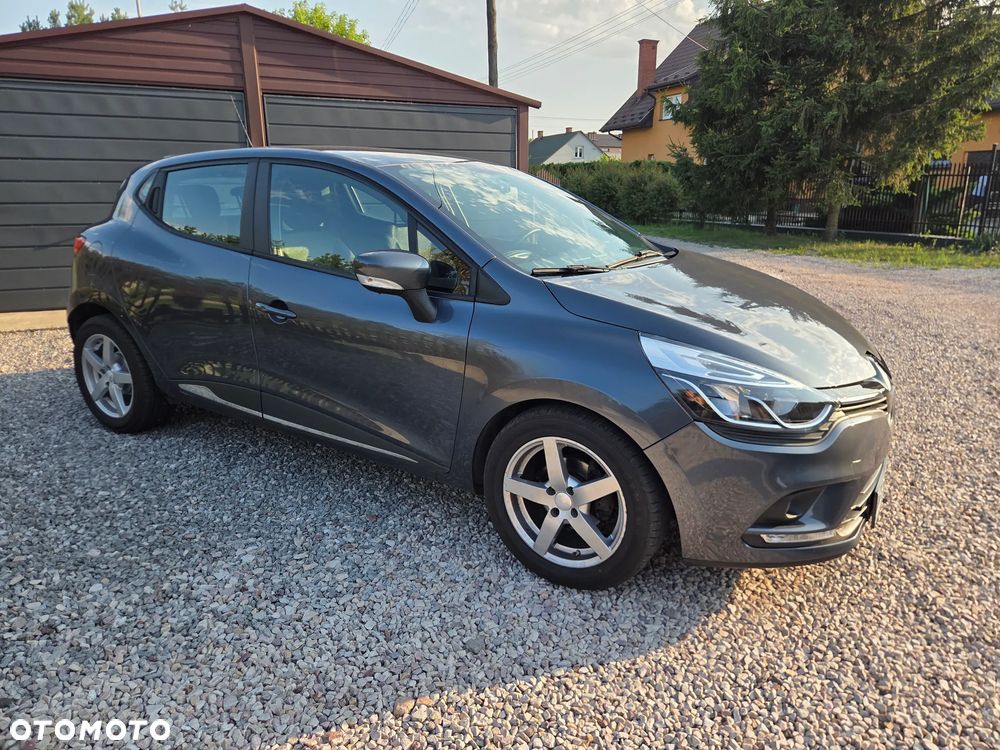 Renault Clio - 2
