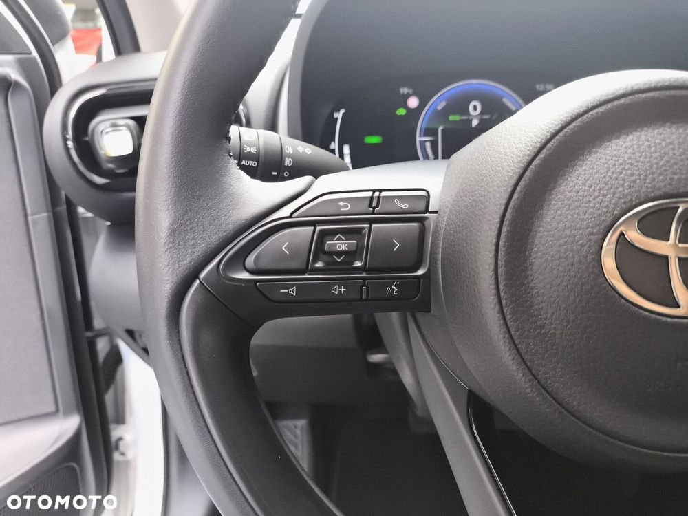 Toyota Yaris Hybrid 1.5 Style - 17