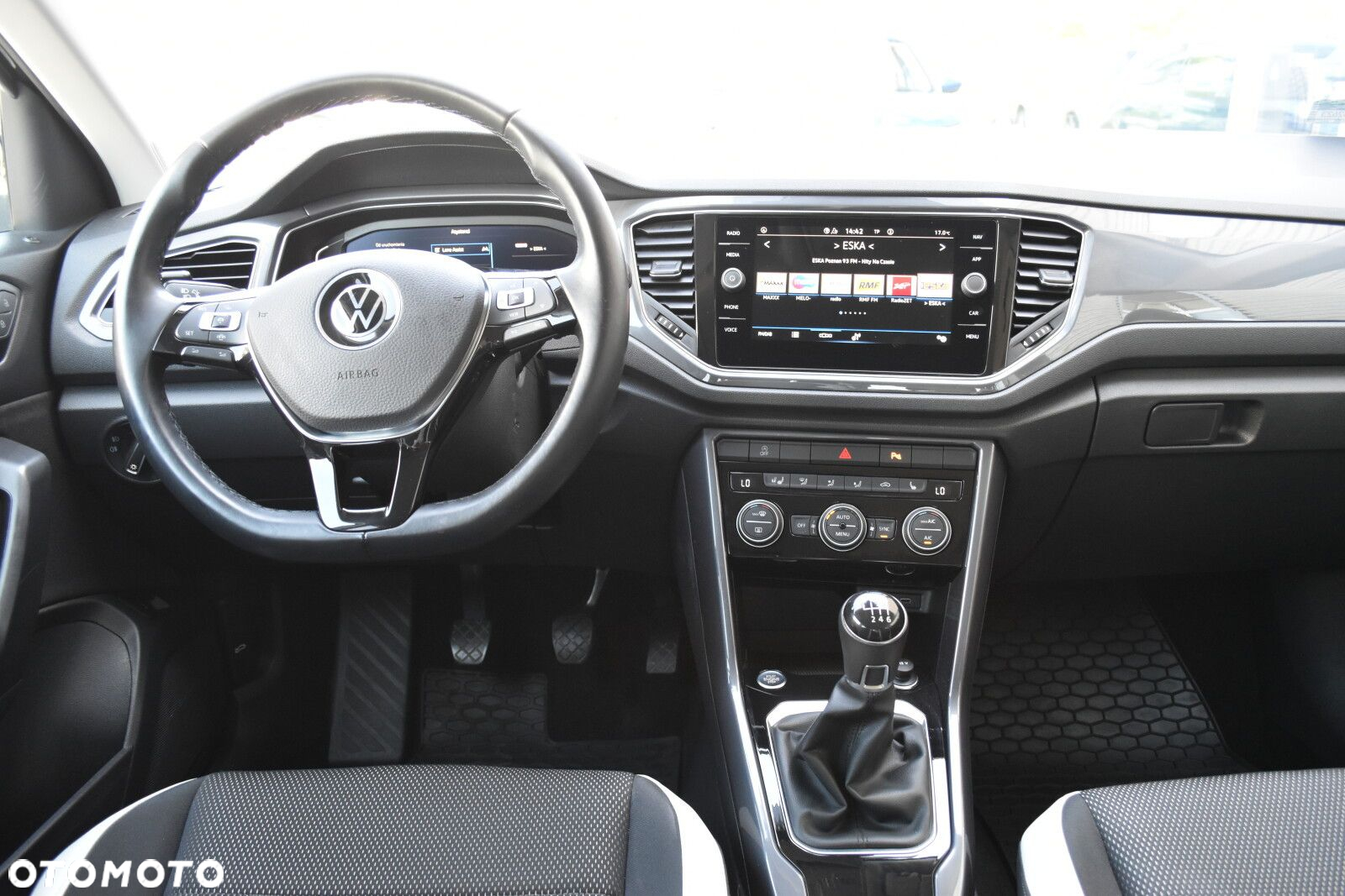 Volkswagen T-Roc 1.5 TSI ACT Premium - 12