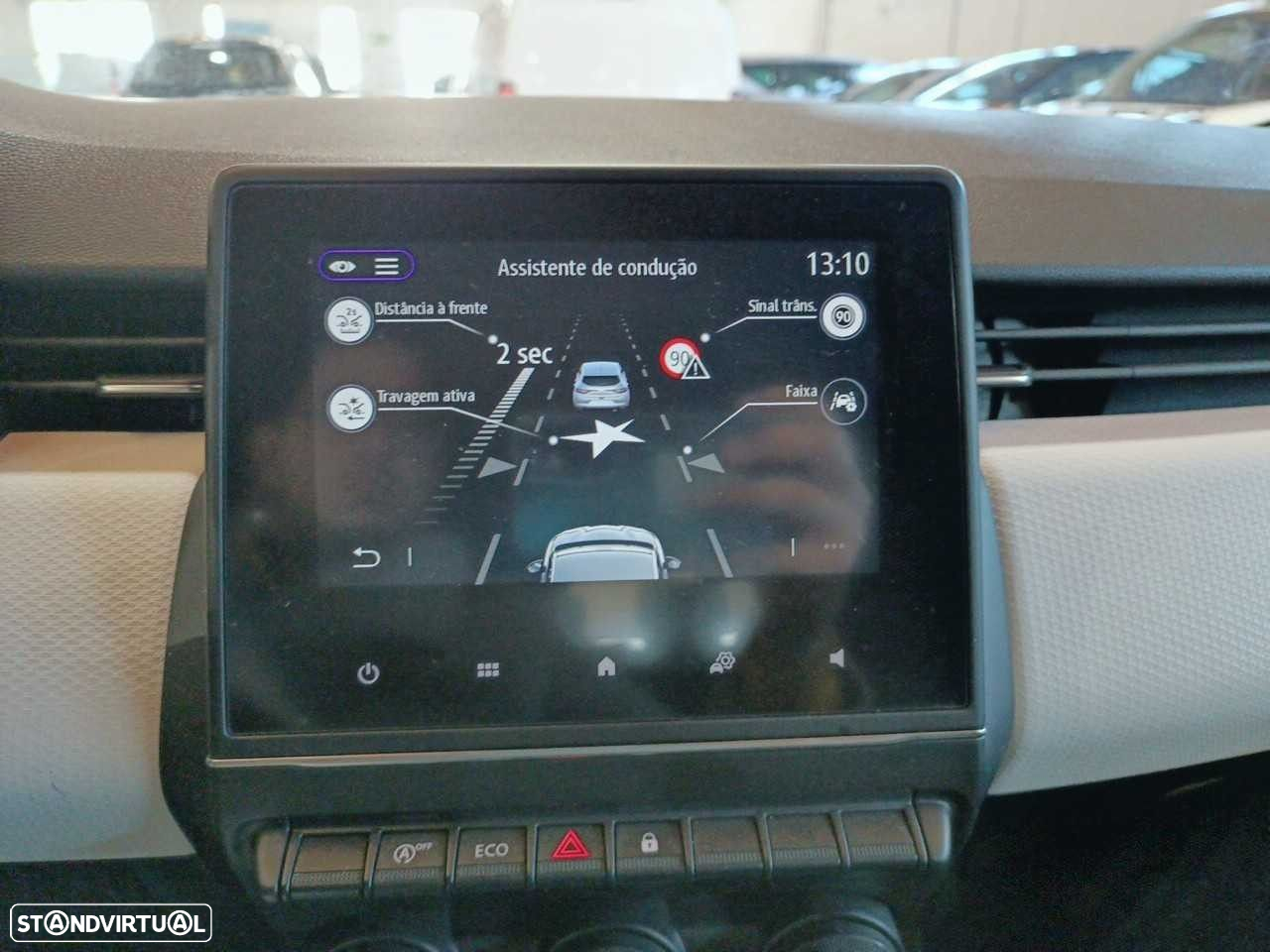 Renault Clio - 21