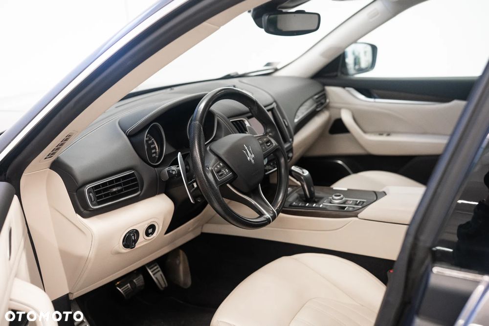 Maserati Levante S Granlusso - 18