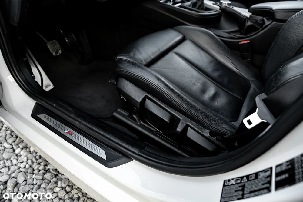 BMW Seria 3 320d xDrive M Sport - 19