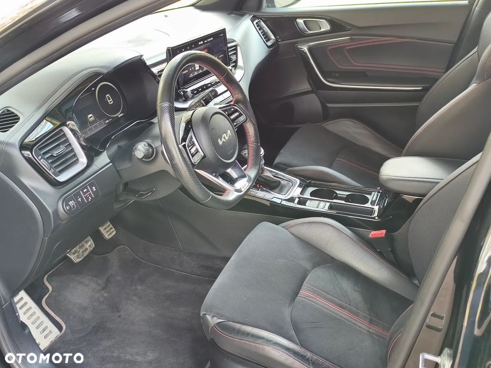 Kia Ceed 1.6 T-GDI GT DCT - 9