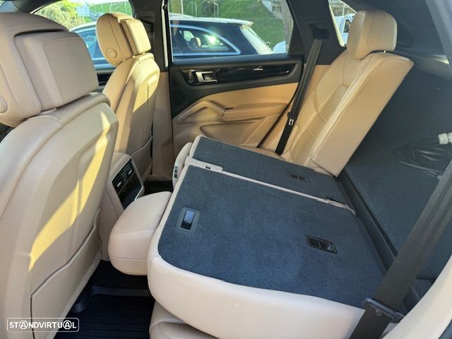 Porsche Cayenne E-Hybrid Tiptronic S - 48