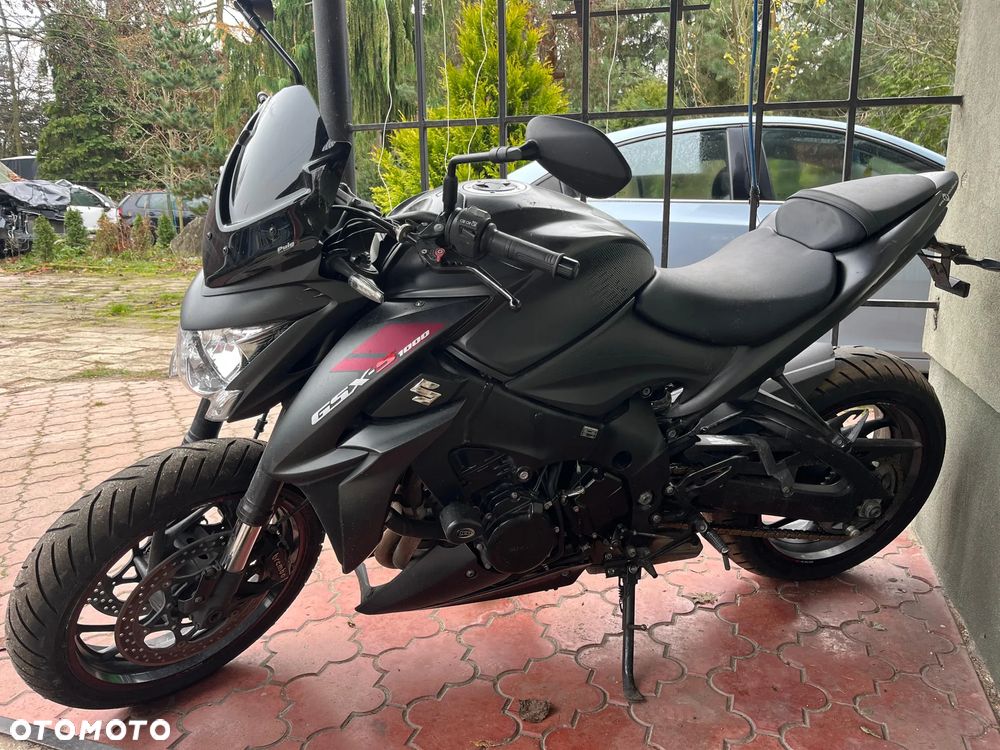 Suzuki GSX 1000 - 9