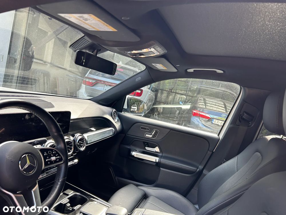 Mercedes-Benz GLB 250 4Matic 8G-DCT Progressive - 10