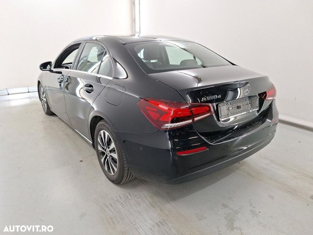 Mercedes-Benz A 180 - 6