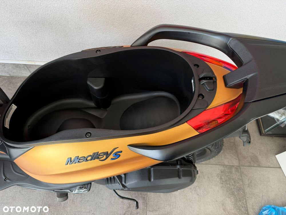 Piaggio Medley - 18