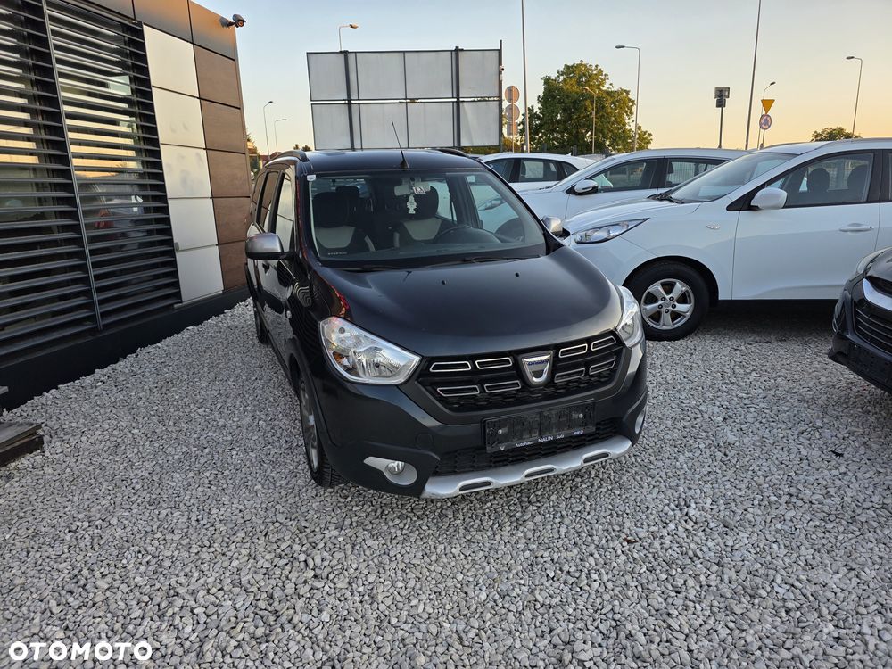 Dacia Lodgy SCe 100 Stepway - 3