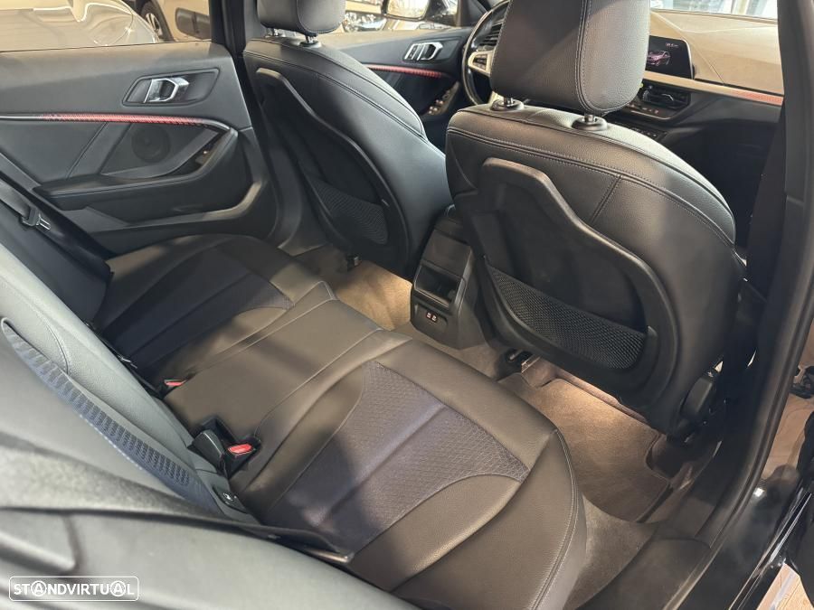BMW 116 d Pack Desportivo M - 28