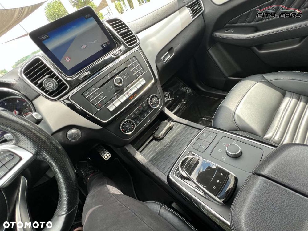 Mercedes-Benz GLE - 21