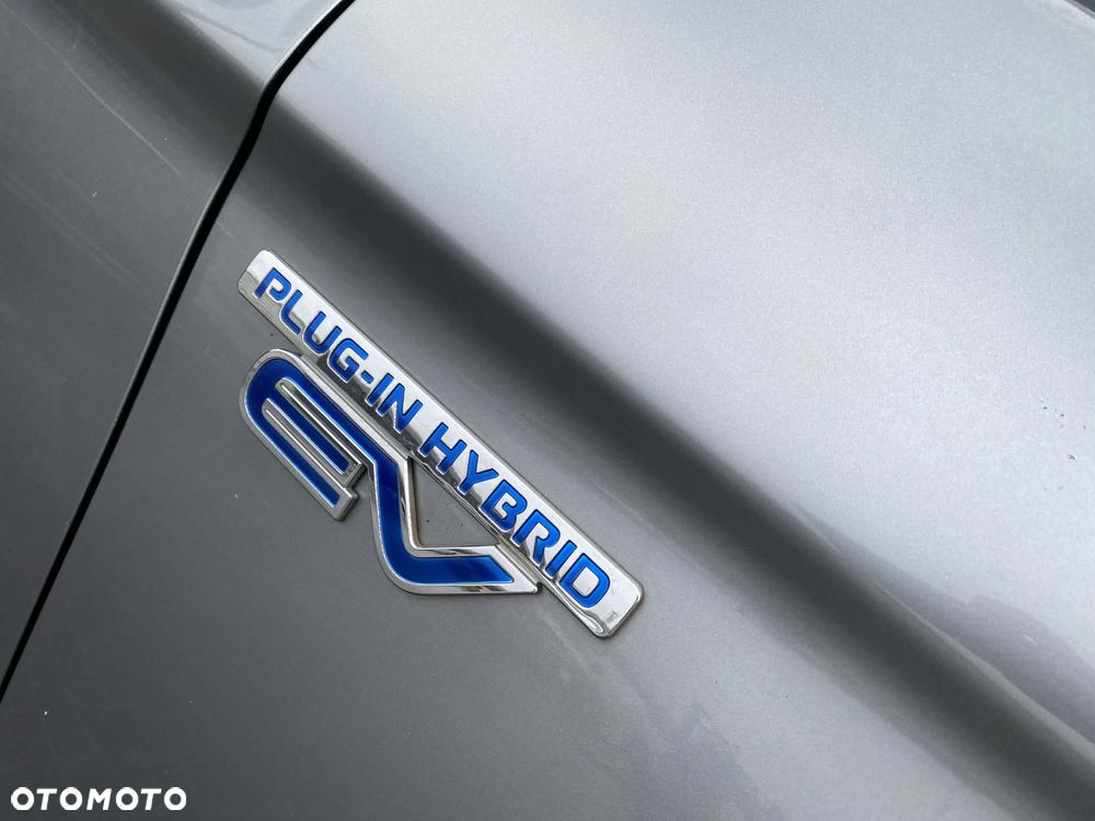 Mitsubishi Outlander 2.4 4WD - 21