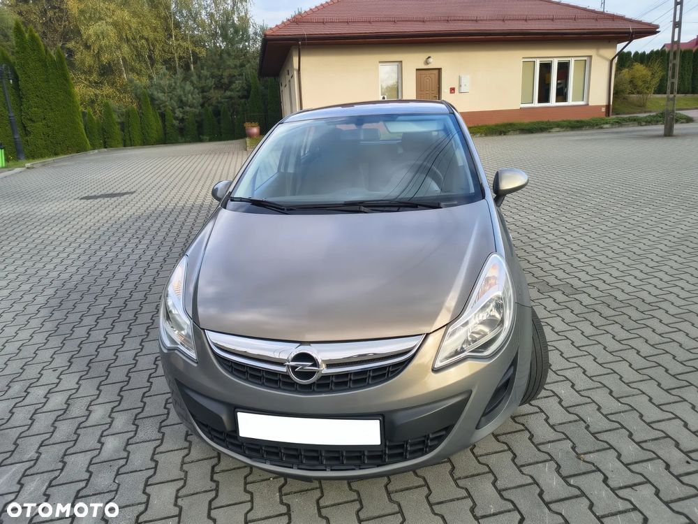 Opel Corsa 2013 photo 2