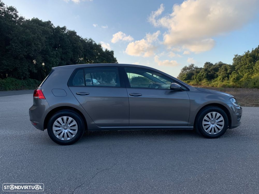 VW Golf - 12