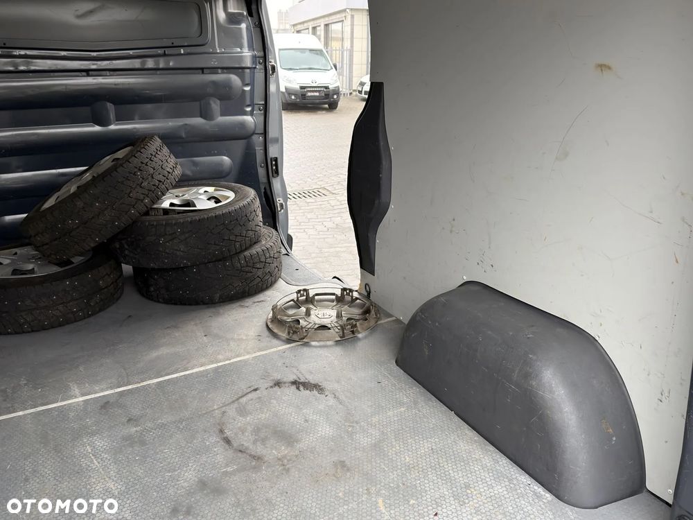 Renault TRAFIC LONG L2 - 23