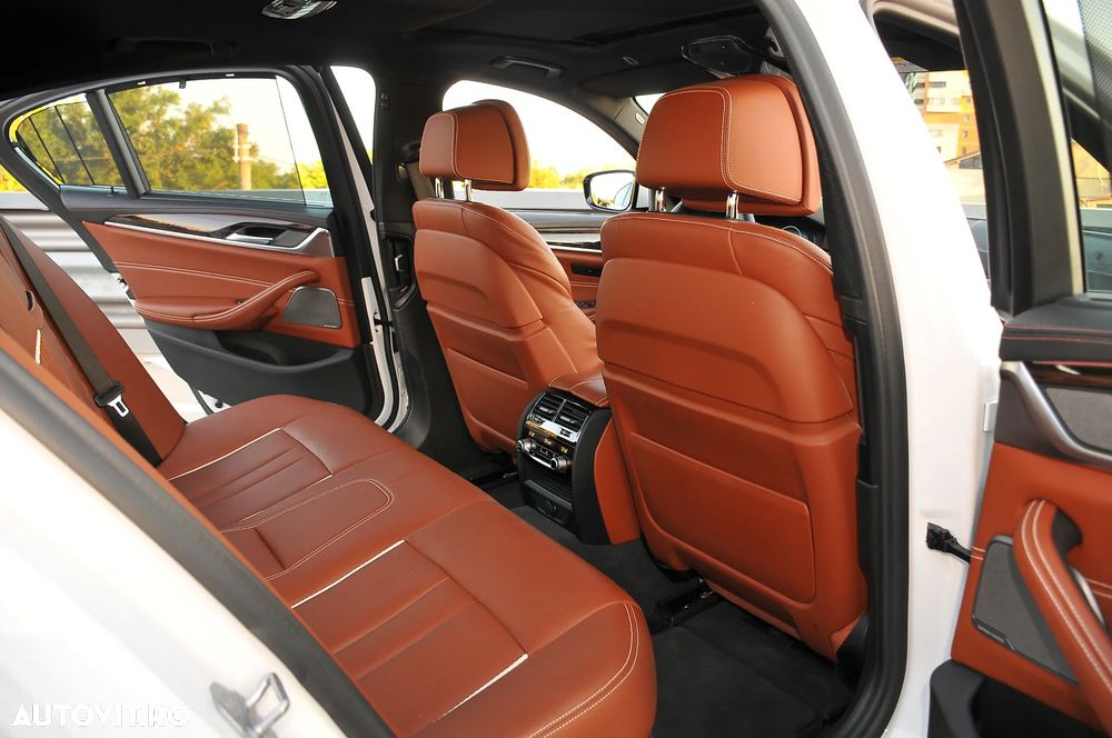 BMW Seria 5 520d AT - 15