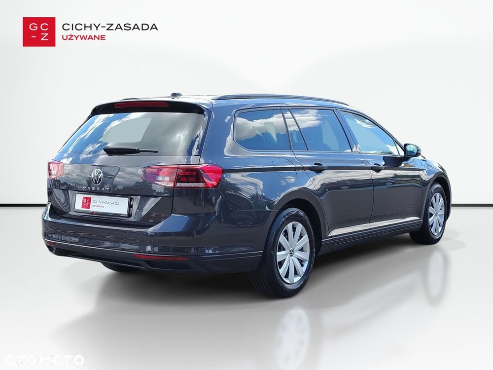Volkswagen Passat Variant 2.0 TDI SCR Business DSG - 5