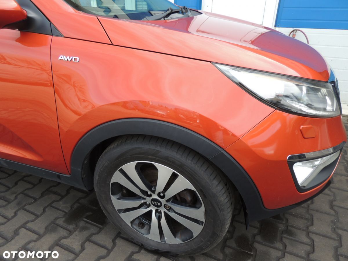 Ćwiartka nadwozia prawy przód KIA Sportage 3 '12 2.0 crdi - 1