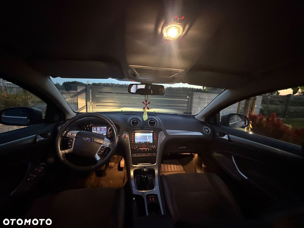Ford Mondeo 2.0 TDCi Platinium X Plus (Titanium) - 27