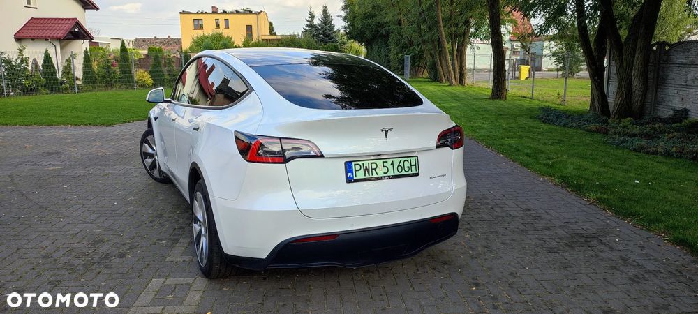 Tesla Model Y Long Range Dual Motor AWD - 6