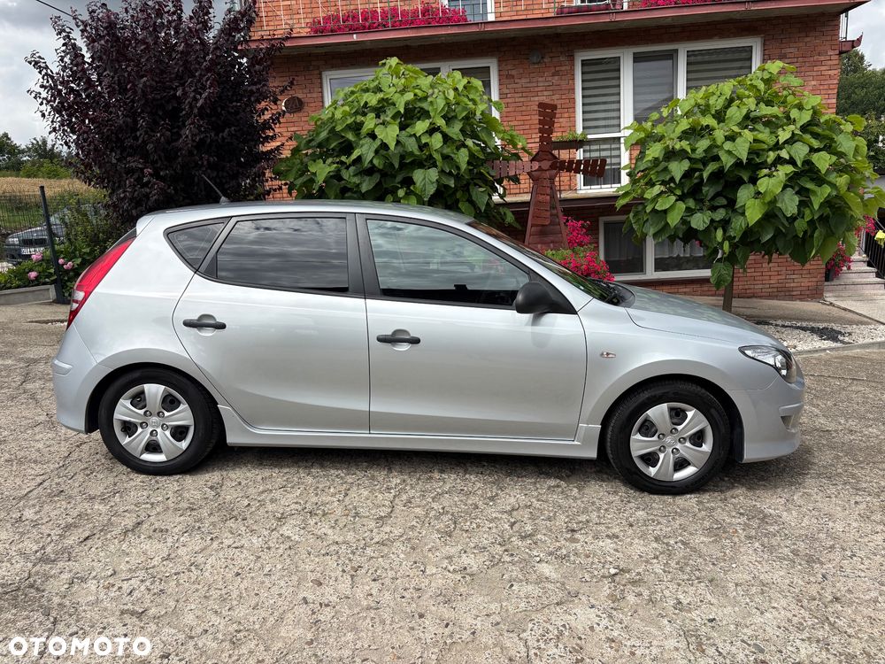 Hyundai i30 1.4 Classic + - 13