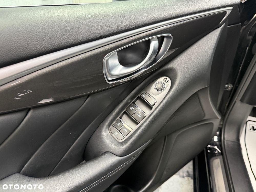 Infiniti Q50 2.2d - 24