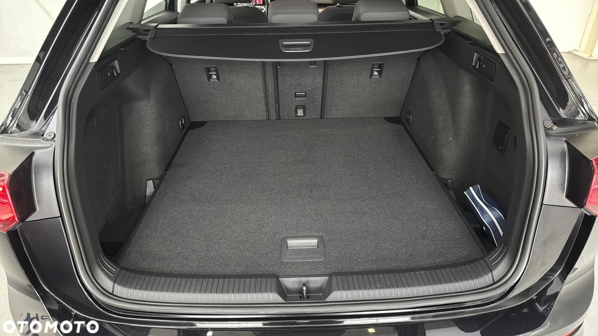 Volkswagen Golf VIII 2.0 TDI Style DSG - 20