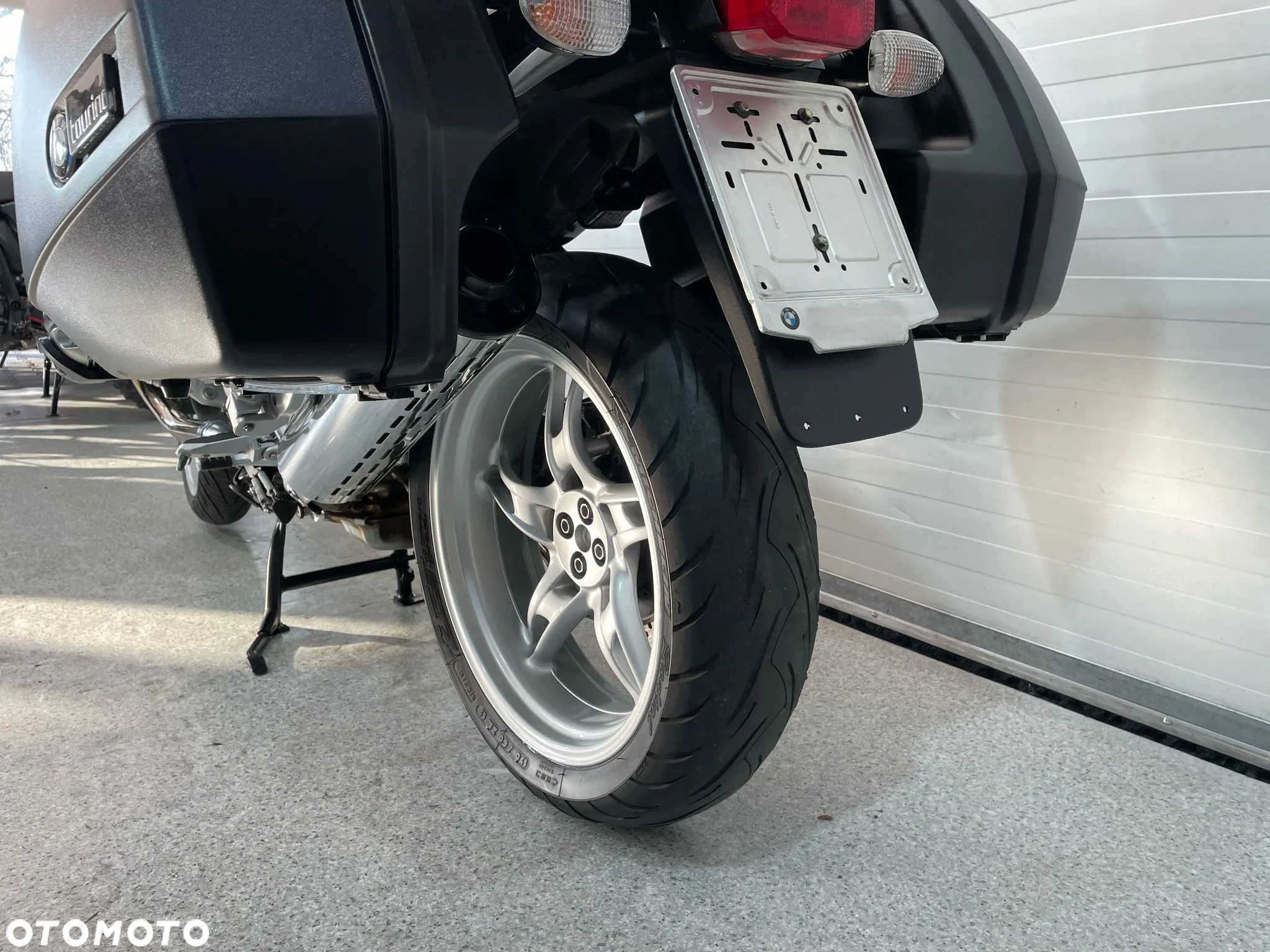 BMW R - 8
