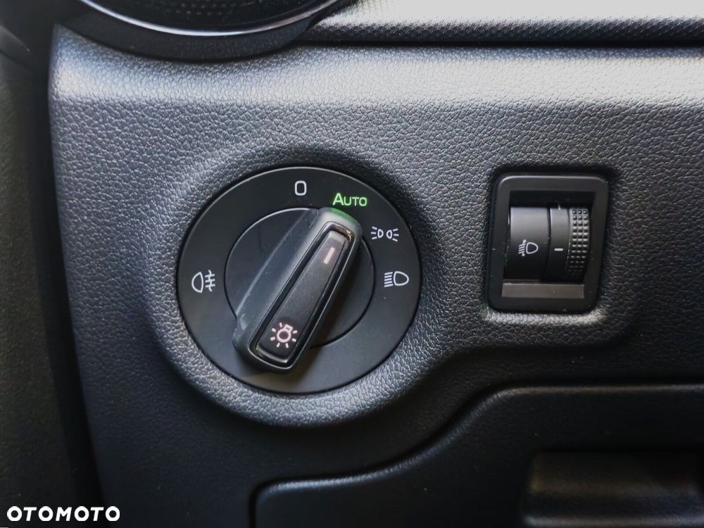 Skoda Fabia 1.0 TSI Active - 14